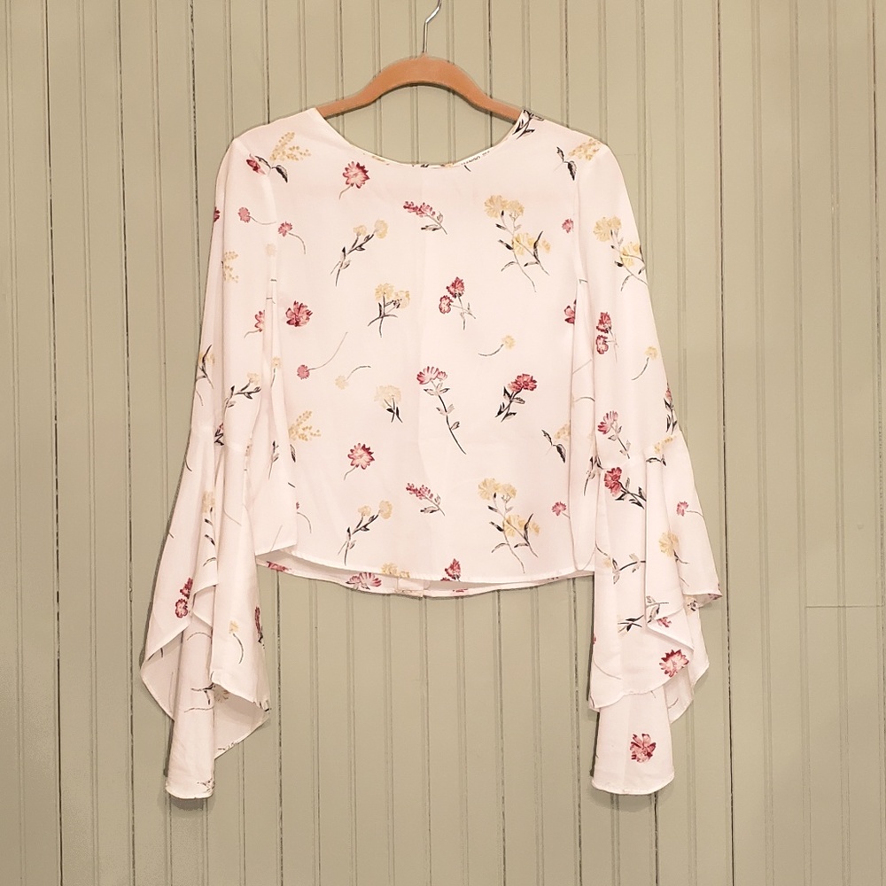 MANGO | Floral Flare Sleeve Top